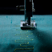 Charger l'image dans la galerie, PFAFF expression 715