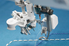 Charger l'image dans la galerie, PFAFF Creative Performance 950