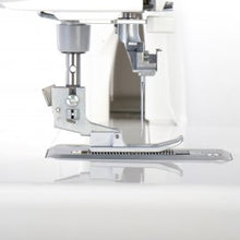 Charger l'image dans la galerie, Baby Lock recouvreuse Euphoria BLC4