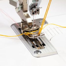 Charger l'image dans la galerie, Baby Lock Cover Stitch Primo d'exposition