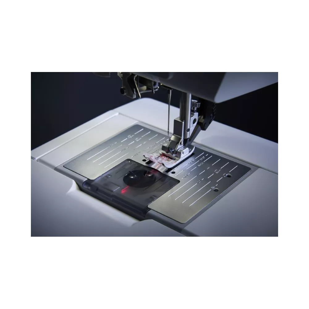 Pfaff Expression 725
