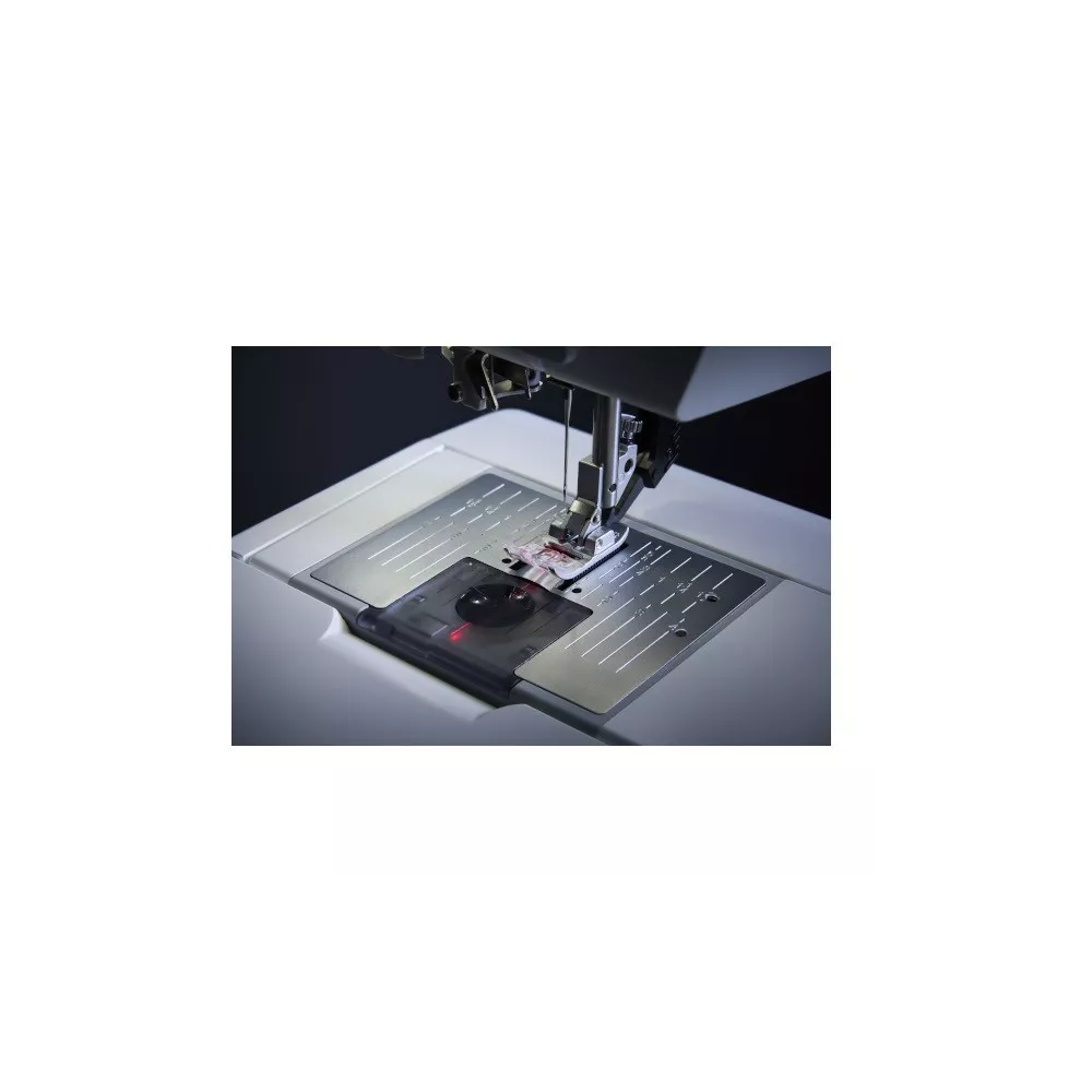 Pfaff Creative Expression 750