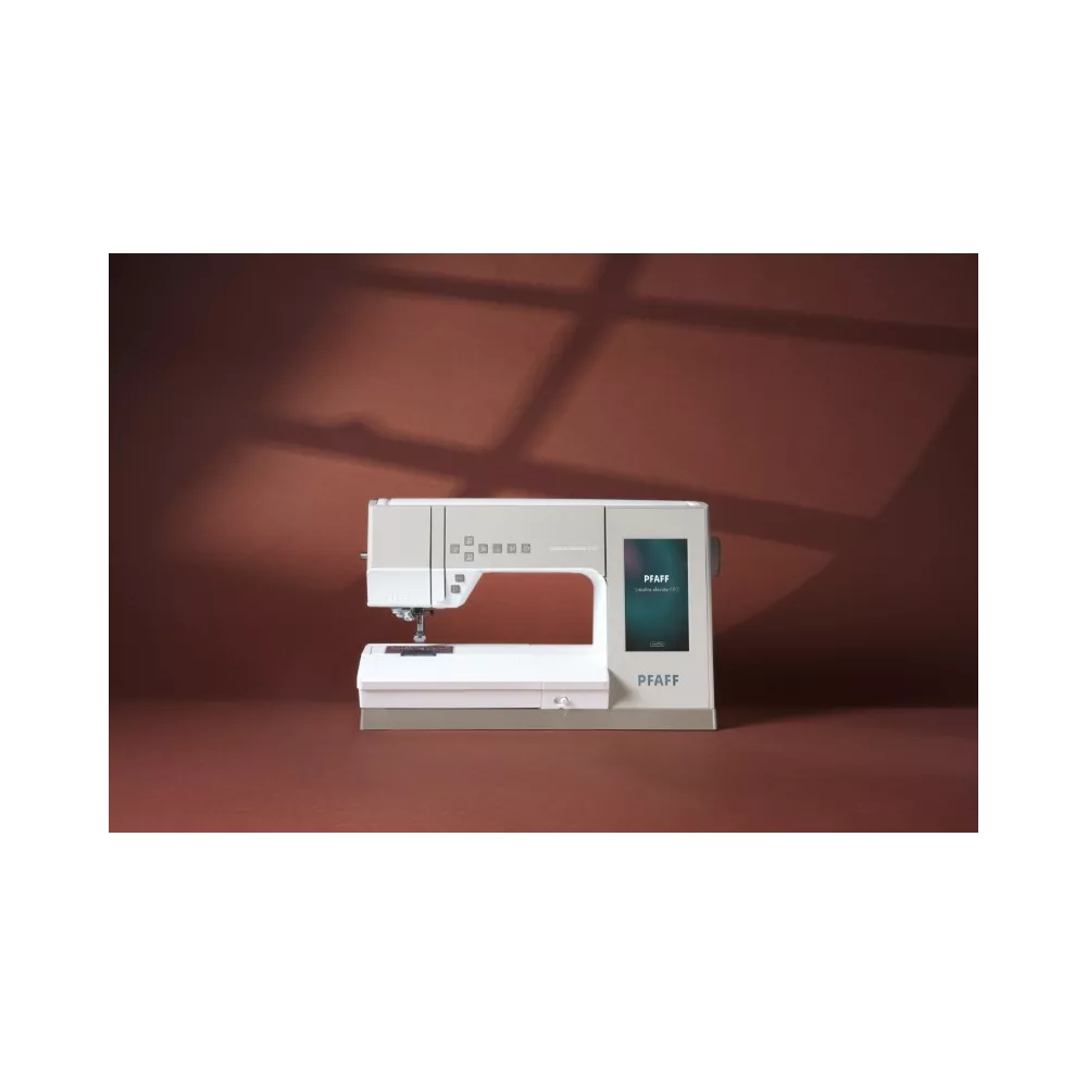 Pfaff Creative Elevate 680