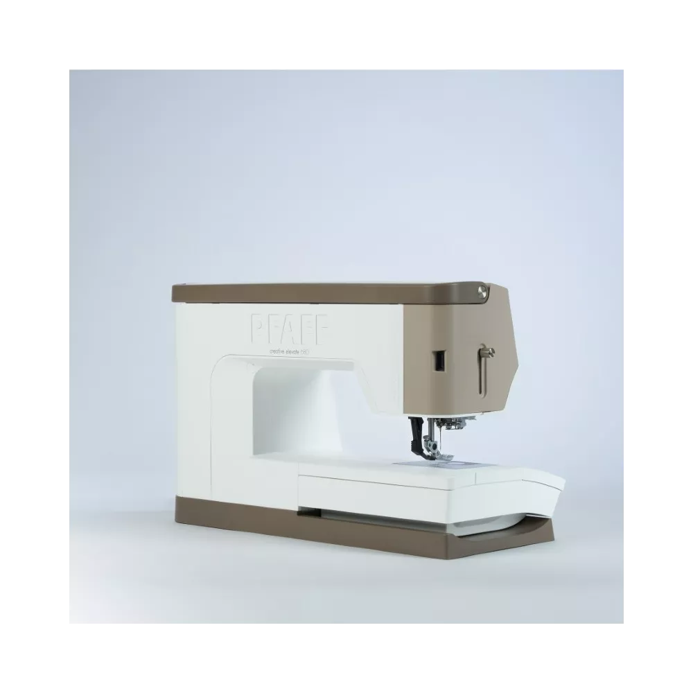 Pfaff Creative Elevate 680