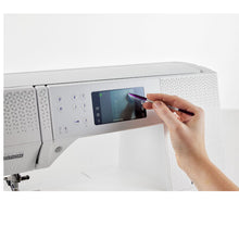 Charger l&#39;image dans la galerie, PFAFF 710SE Expression

