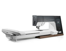 Charger l&#39;image dans la galerie, PFAFF Creative Expression 750
